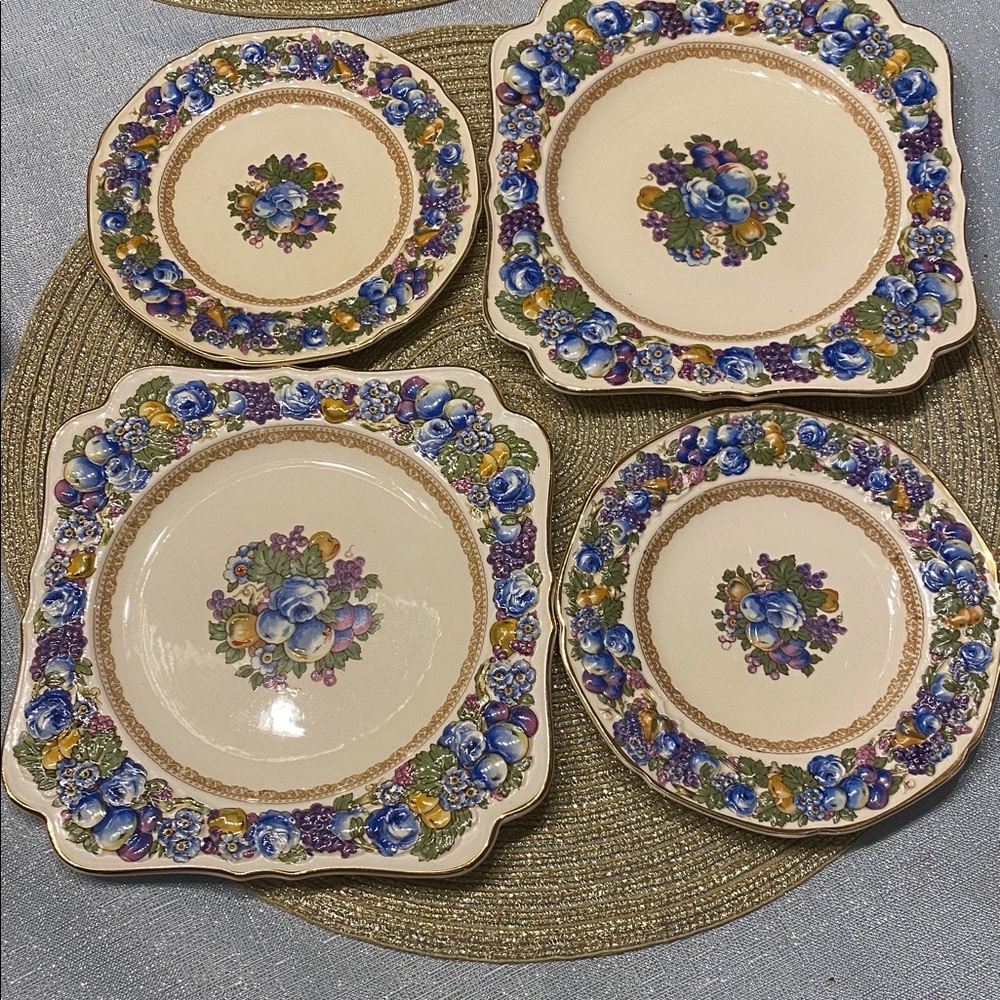 Vintage Crown Ducal Florentine made in England set of 4 Dessert plates